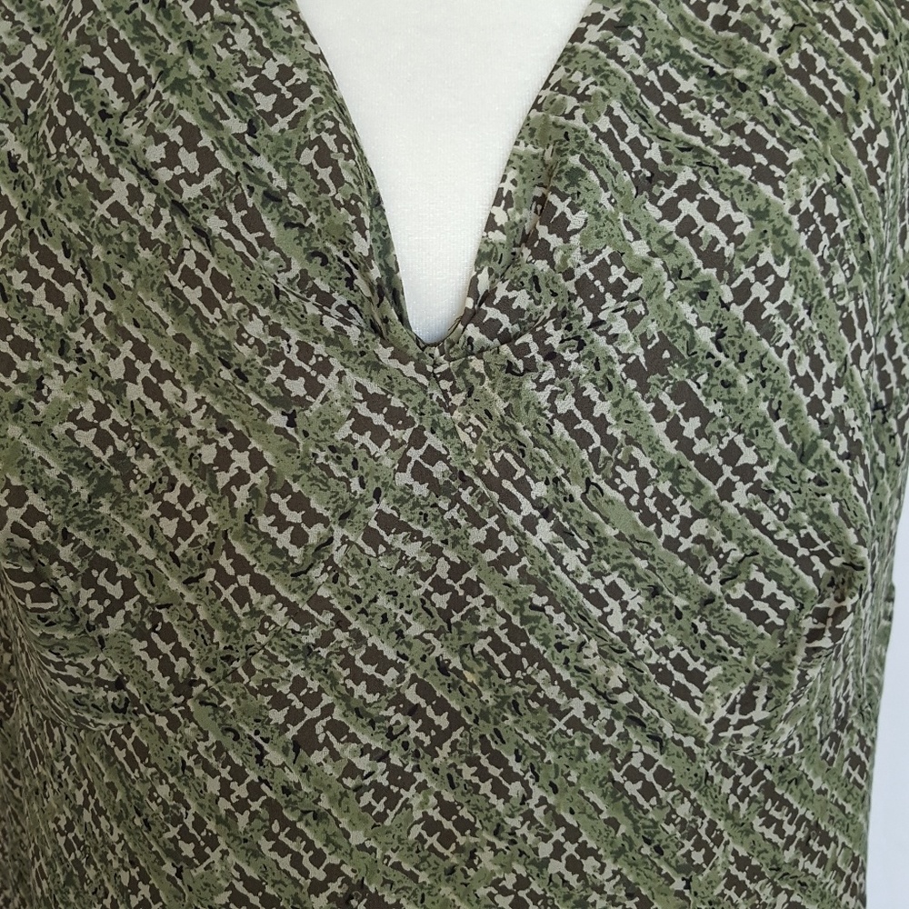 Dress - Picture 4 of 7